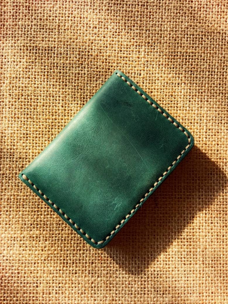 Handmade Leather Bifold Wallet: Personalized Front Pocket Card Holder
