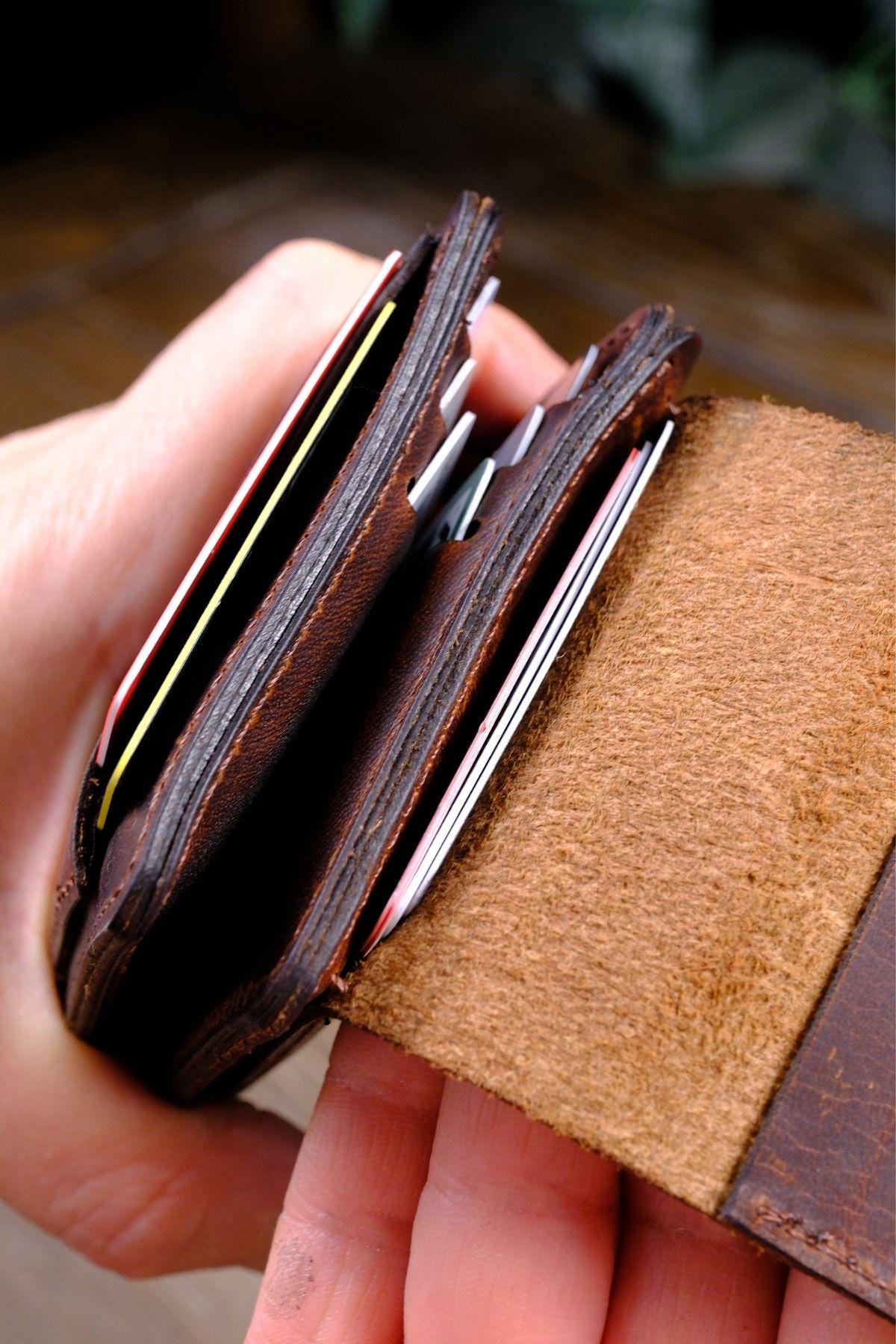 Handmade Leather Bifold Wallet – Slim Minimalist Card Case, Personalized Gift