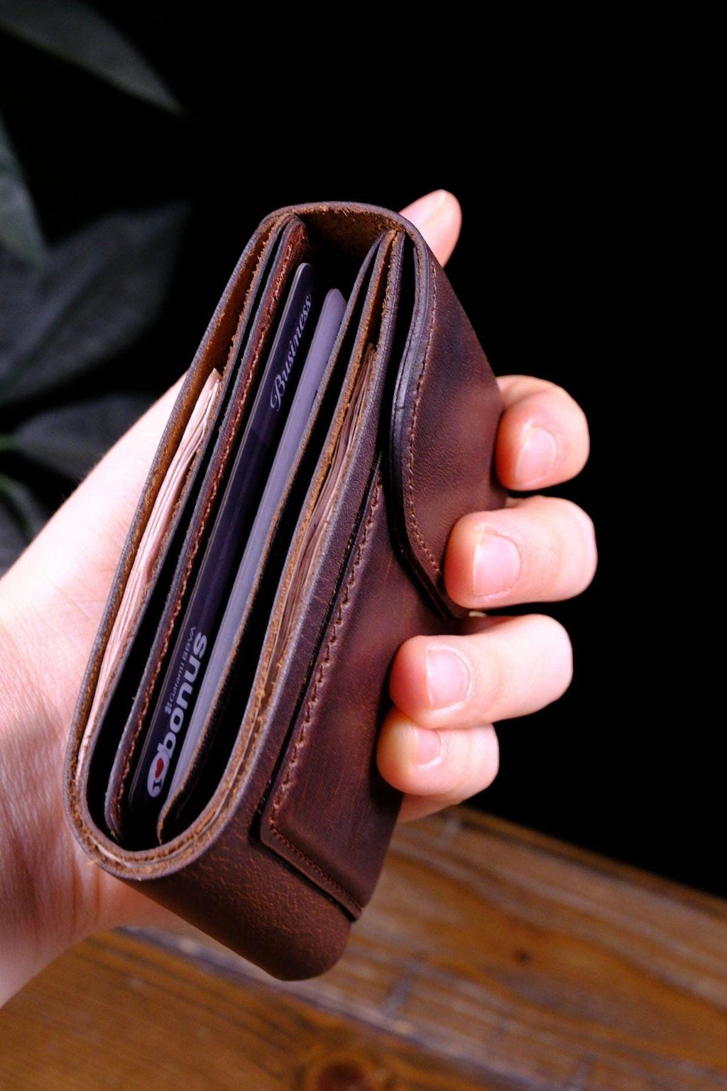 Handmade Leather Bifold Wallet – Slim Minimalist Card Case, Personalized Gift