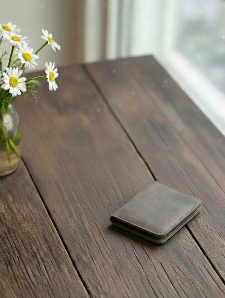 Handmade Leather Bifold Wallet: Personalized Front Pocket Card Holder